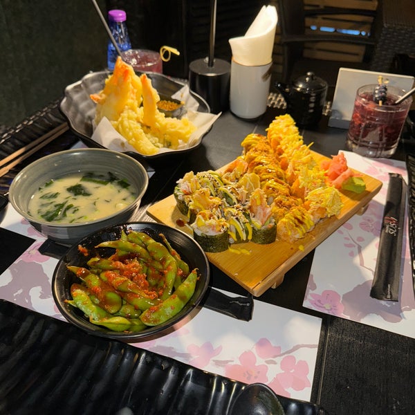 Foto tomada en Finding Sushi  por ع el 4/19/2024
