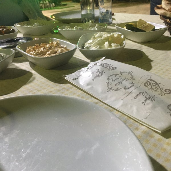 Photo taken at Taş Mahal Restaurant by UĞUR ERDEĞER✨ on 10/30/2020