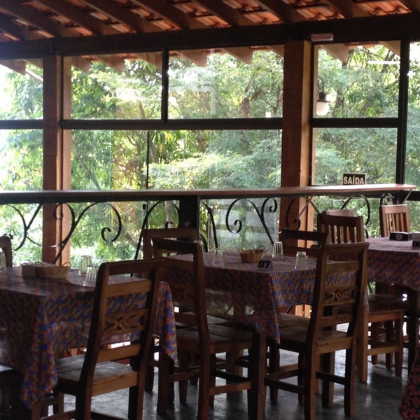 Das Foto wurde bei Reserva Mineira Restaurante Happy Hour von Reserva Mineira R. am 2/1/2014 aufgenommen