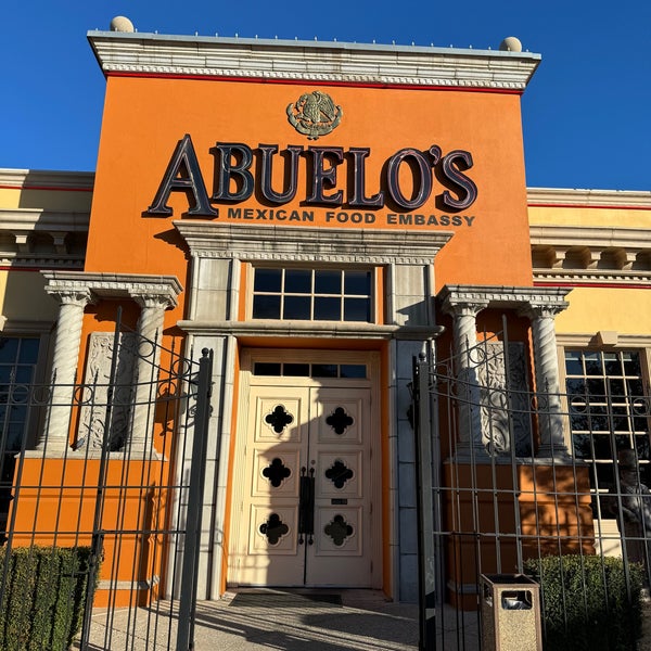 Снимок сделан в Abuelo&#39;s Mexican Restaurant пользователем Tabitha H. 10/16/2023