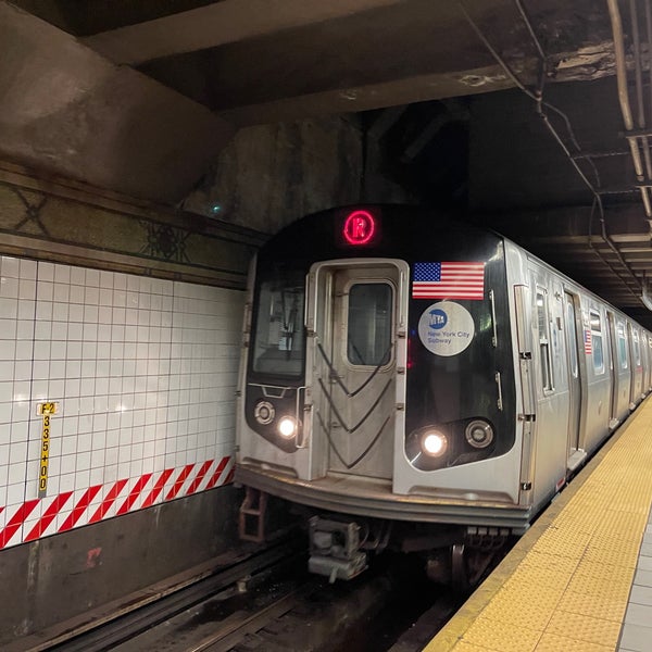 MTA Subway - R Train - 3 tips from 354 visitors