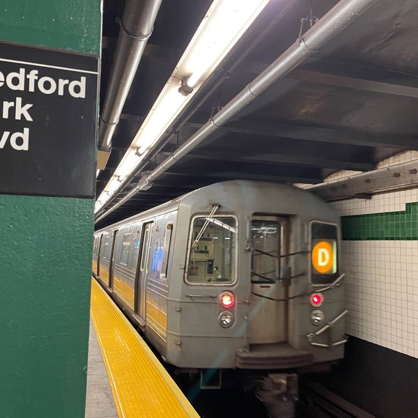 MTA Subway Bedford Park Blvd (B/D) Bedford Park 2 tips