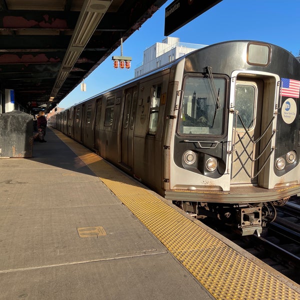 Photo taken at MTA Subway - M Train by Luis E. on 4/3/2021