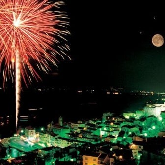 Celebrate the arrival of the New Year in one of the most fascinating destinations in Tuscany! Be mesmerized by the winter sea and by the evocative atmospheres of the Argentario