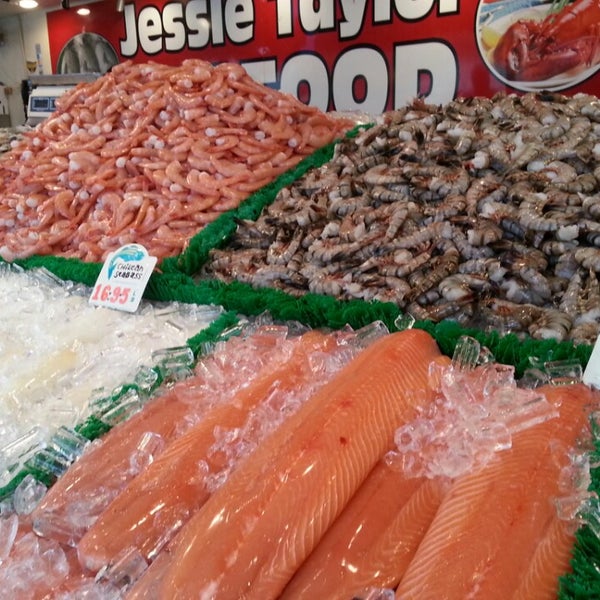 Photo taken at Jessie Taylor Seafood by Island7007 L. on 6/7/2013