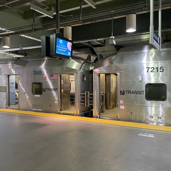 8/15/2023 tarihinde SulA K.ziyaretçi tarafından Newark Penn Station'de çekilen fotoğraf