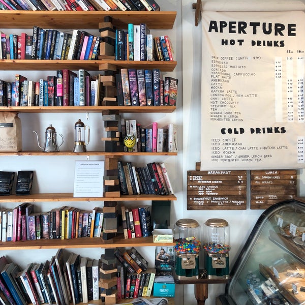 Photo taken at Aperture Coffee Bar by SulA K. on 2/6/2019