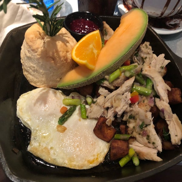Photo taken at Hash House A Go Go - Plano by John G. on 3/31/2018