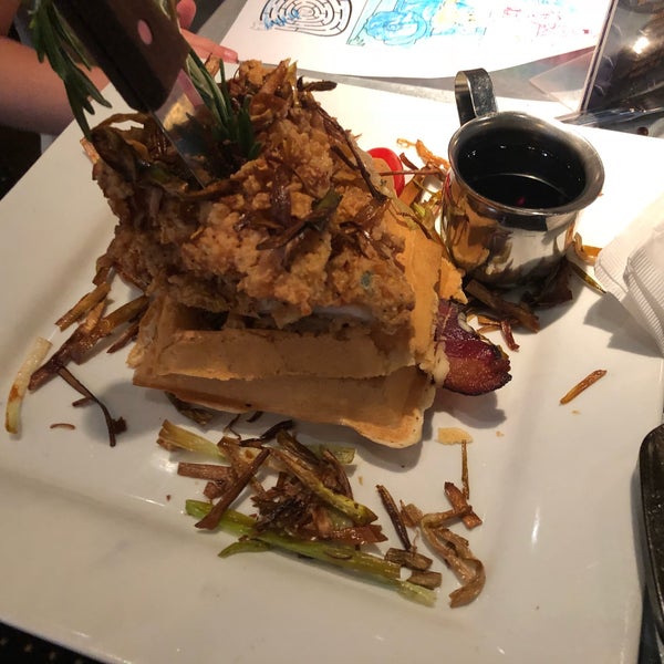 Photo taken at Hash House A Go Go - Plano by John G. on 3/31/2018