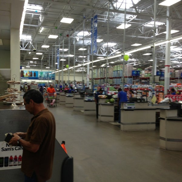 Sam's Club Columbia'da İndirimli Depo Mağazası