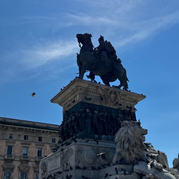 Foto tirada no(a) Piazza del Duomo por D7man em 8/2/2022
