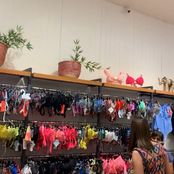 Photos à Marea - Tienda de Bikinis y Ropa Deportiva - Magasin de vêtements
