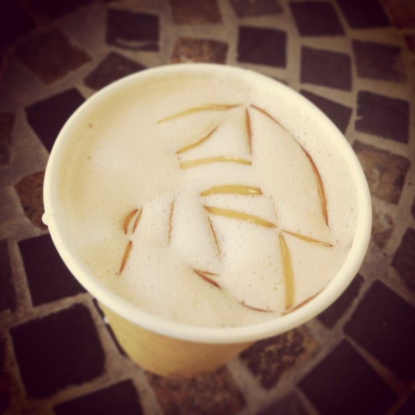 7/24/2013에 Kelly P.님이 Island Monarch Coffee (IMC)에서 찍은 사진