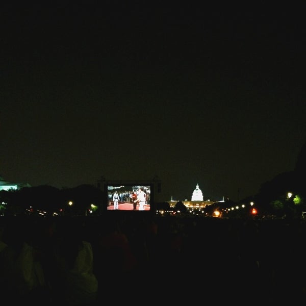 Photo taken at Screen on the Green by Melody on 7/22/2014