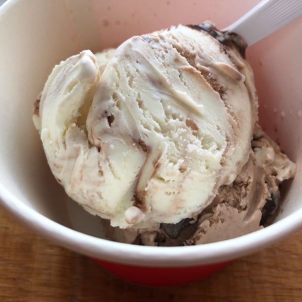 scoop and paddle ice cream