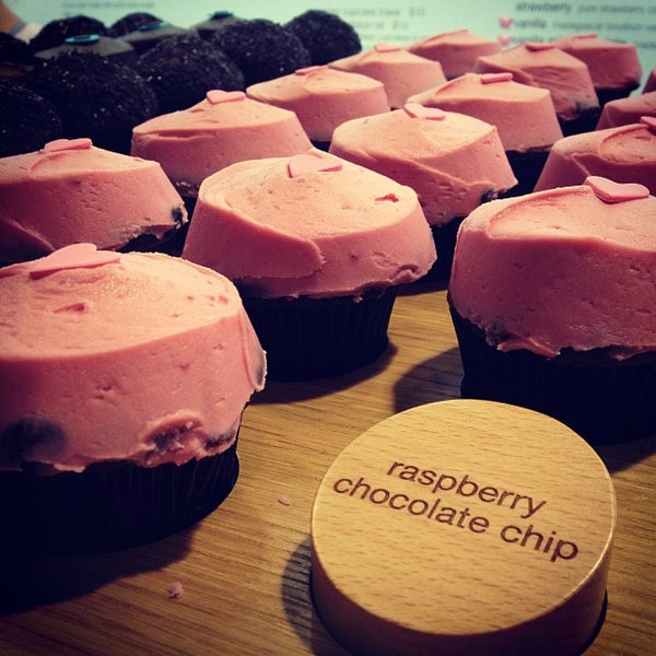 Photos at Sprinkles Beverly Hills Cupcakes Beverly Hills, CA