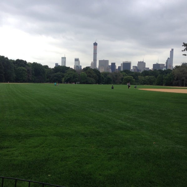 Станция central park great britain. T1 field use. На футбольном стадионе. Guaranteed rate field. One field.