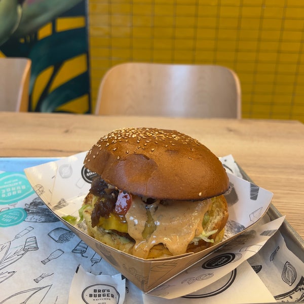 Bro‘s Burger & Kitchen Stalingrad 110 ziyaretçidan 5 tavsiye