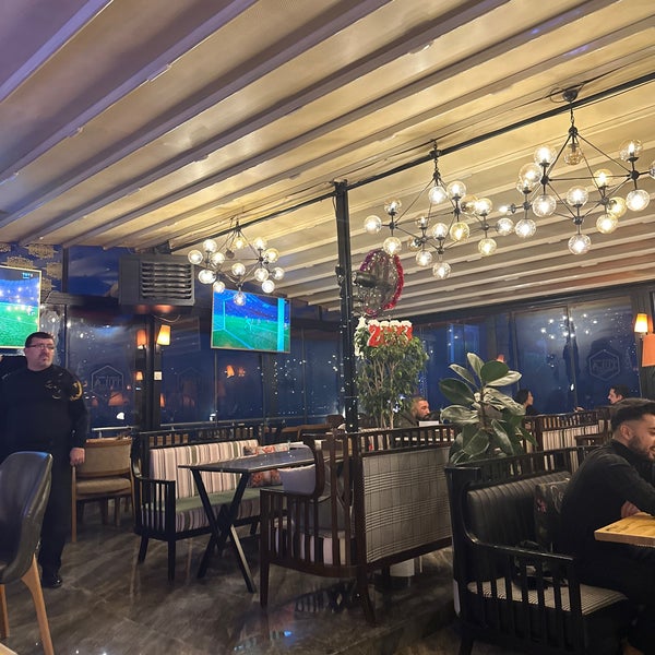 Foto tomada en Tula Cafe &amp; Restaurant  por Fikret el 12/3/2022