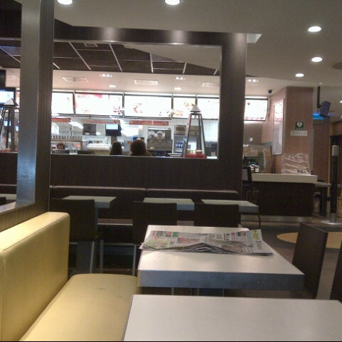 Photo taken at McDonald&#39;s by Peter v. on 10/5/2012