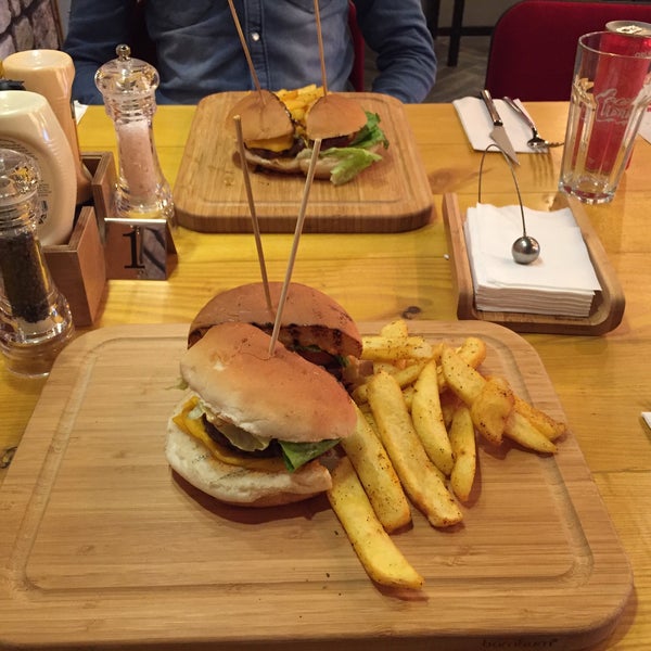 Photo taken at Burger No301 by Ahmet A. on 10/2/2017