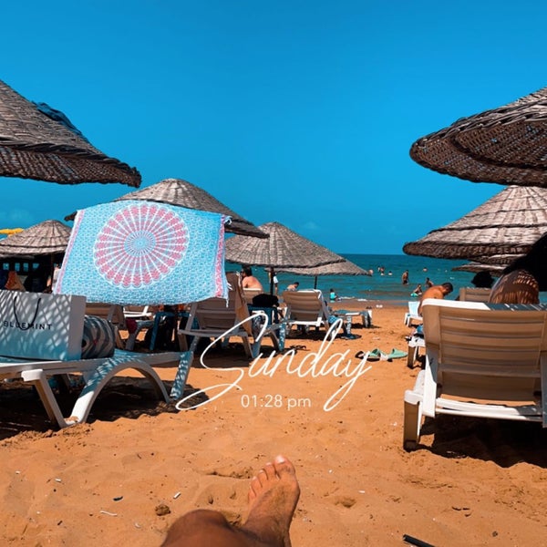 รูปภาพถ่ายที่ Solar Beach โดย Seraj เมื่อ 8/18/2022