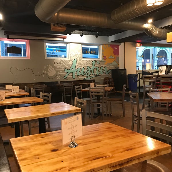 1/28/2020 tarihinde Makan A.ziyaretçi tarafından Slake Cafe &amp; Bar'de çekilen fotoğraf
