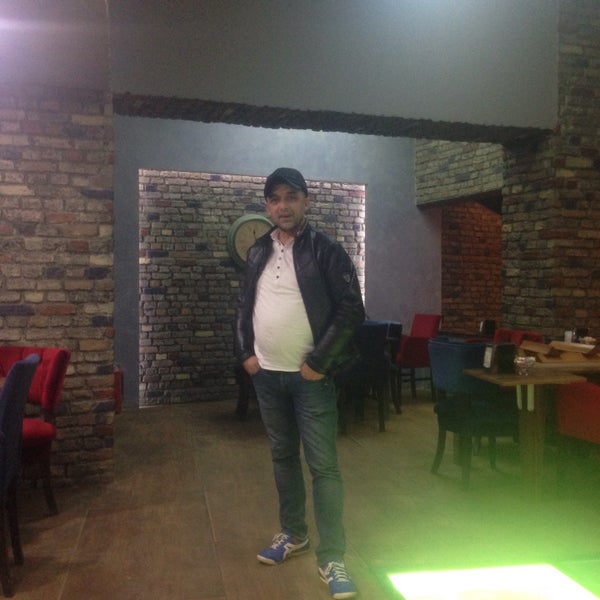 3/28/2015에 Musa H.님이 Park-Ada Ballcon Cafe&amp;Nargile에서 찍은 사진