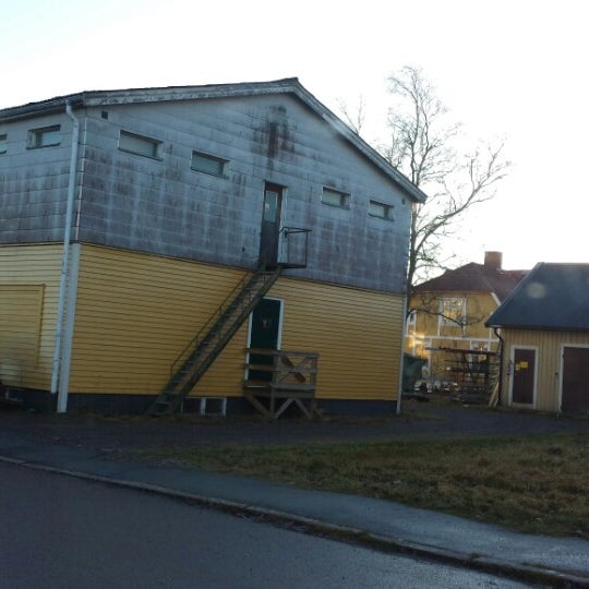 No, Name, Birthdate, Position, L/R, Nationality / Club, Youth club. 1, Runesson, Mikll, 2001-11-14, GK, R, SWE, Lenhovda IF. 17, Engsmo serlund, Samuel C1 Division 1 C | satisfaction-survey.net - Svenska