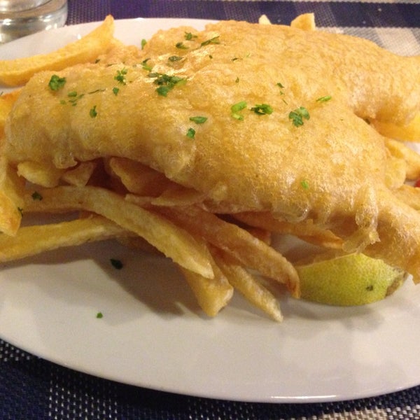 Foto diambil di Chipper Seafood oleh Cele E. pada 2/25/2014