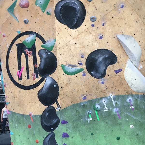 Photo taken at Brooklyn Boulders by Kevin S. on 4/7/2019