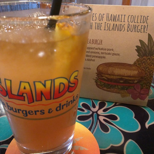 Das Foto wurde bei Islands Restaurant von Christina S. am 7/15/2017 aufgenommen