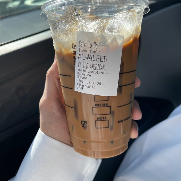 Foto diambil di Starbucks oleh ALWALEED pada 8/7/2023