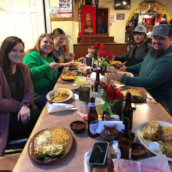 El Portal De Jaripo Mexican Restaurant in Gun Barrel City