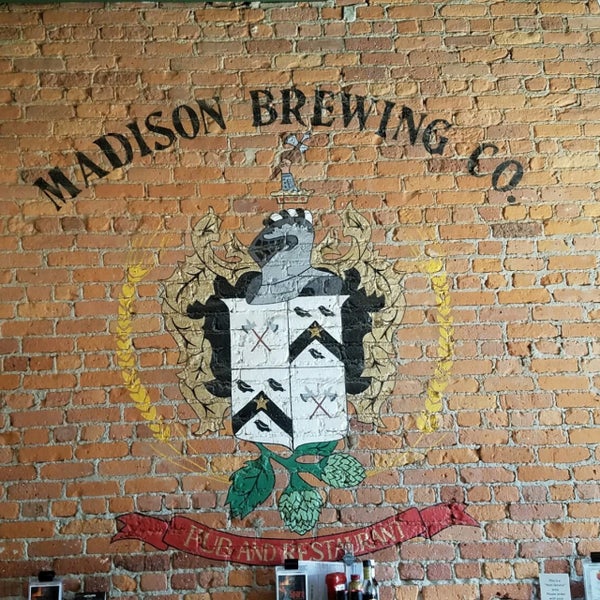 Foto tomada en Madison Brewing Company Pub &amp; Restaurant  por Robert G. el 9/15/2018