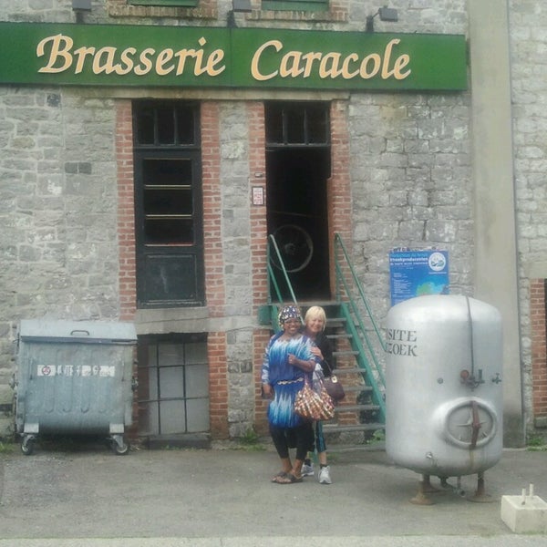 8/14/2013 tarihinde Mik F.ziyaretçi tarafından Brasserie Caracole'de çekilen fotoğraf