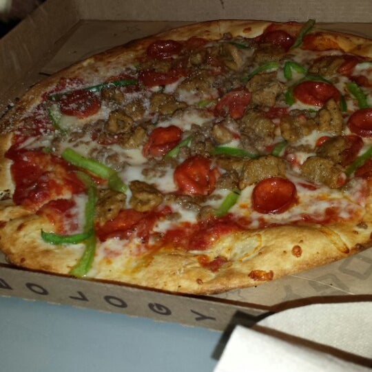 Снимок сделан в Pieology Pizzeria пользователем S H. 6/26/2014