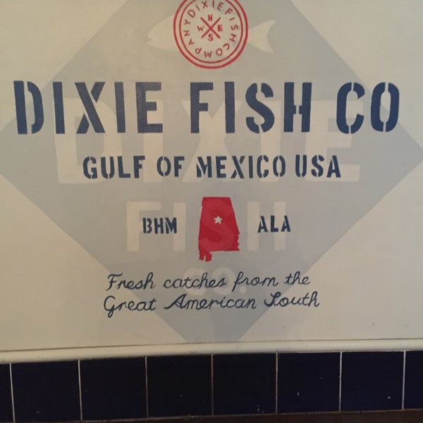 Das Foto wurde bei Dixie Fish Co. von Loud P. am 6/20/2015 aufgenommen