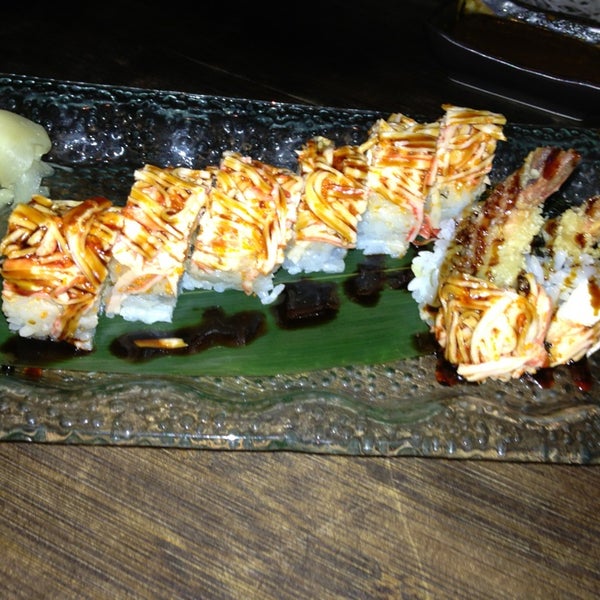 Das Foto wurde bei Sushi-O von Bill S. am 10/4/2013 aufgenommen
