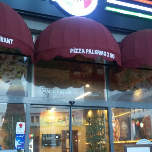 11/8/2017에 Halise K.님이 Pizza Palermo 2 GO에서 찍은 사진