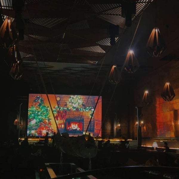 Foto tirada no(a) Ovvi Lounge &amp; Restaurant por Asma em 12/30/2022
