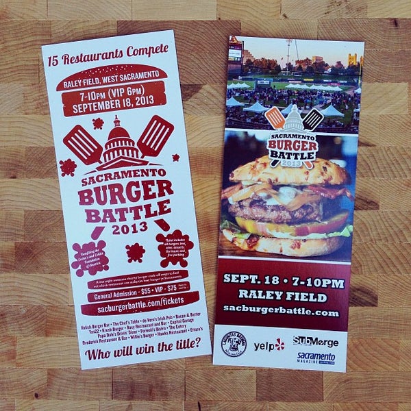 รูปภาพถ่ายที่ Sacramento Burger Battle 2015 โดย Burger J. เมื่อ 8/22/2013