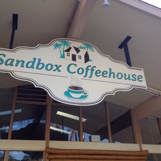 รูปภาพถ่ายที่ Sandbox Coffeehouse โดย loretta a. เมื่อ 10/27/2012