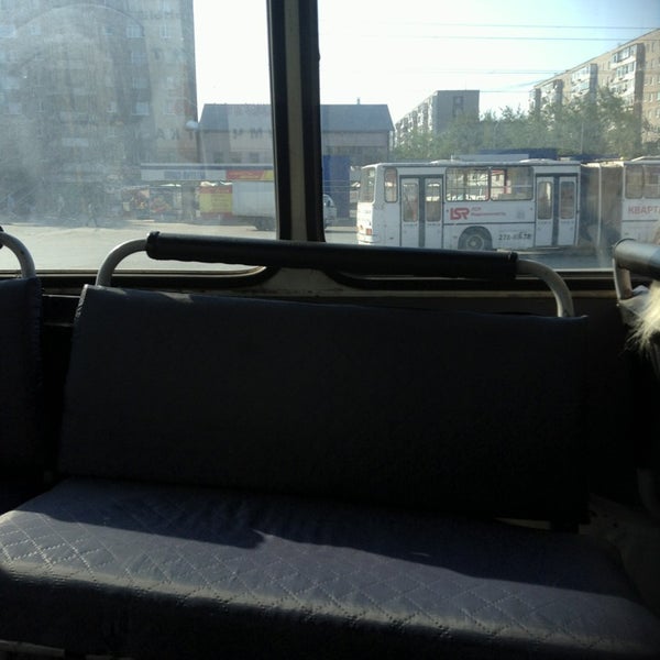 екатеринбург ул пехотинцев 13. остановка пехотинцев екатеринбург. остановка синие камни конечка екатеринбург. пехотинцев автобусы. ост пехотинцев екатеринбург.