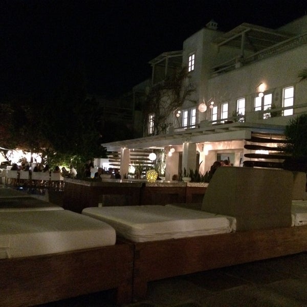 Das Foto wurde bei Belvedere Hotel Mykonos von Christos V. am 8/31/2014 aufgenommen