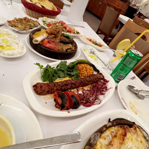 Photo taken at Al Madina Restaurant by Reem on 9/27/2022