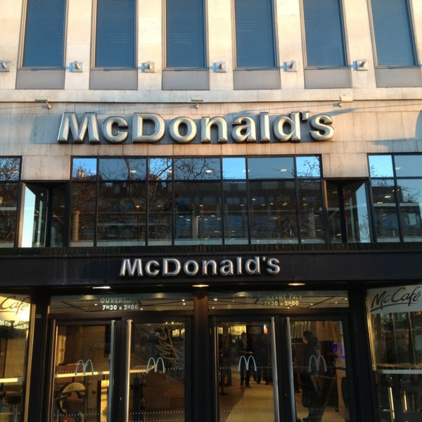 Mcdonald S Fast Food Restaurant In Champs Elysees Paris