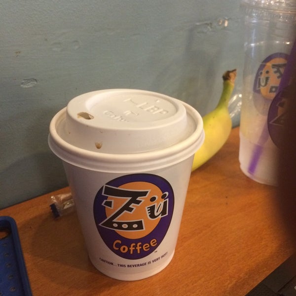 7/31/2014 tarihinde Scott M.ziyaretçi tarafından Bay Zu Coffee'de çekilen fotoğraf