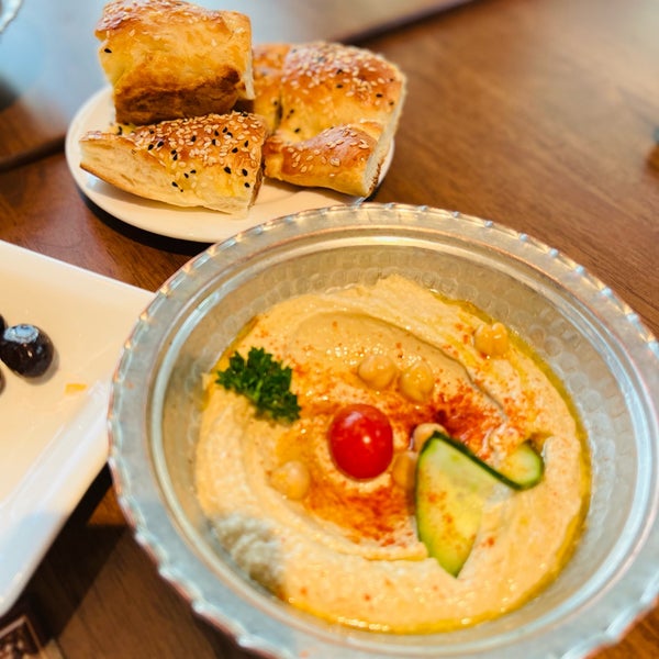 Foto tomada en Sofra Turkish Cafe &amp; Restaurant  por Audrey H. el 4/10/2022