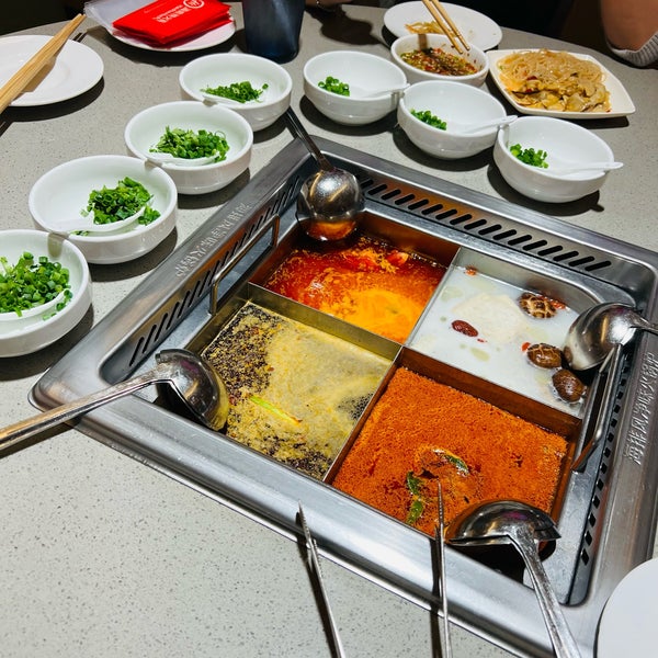 Haidilao Hot Pot 海底捞火锅 435 Orchard Road, Wisma Atria, 0315 to 23